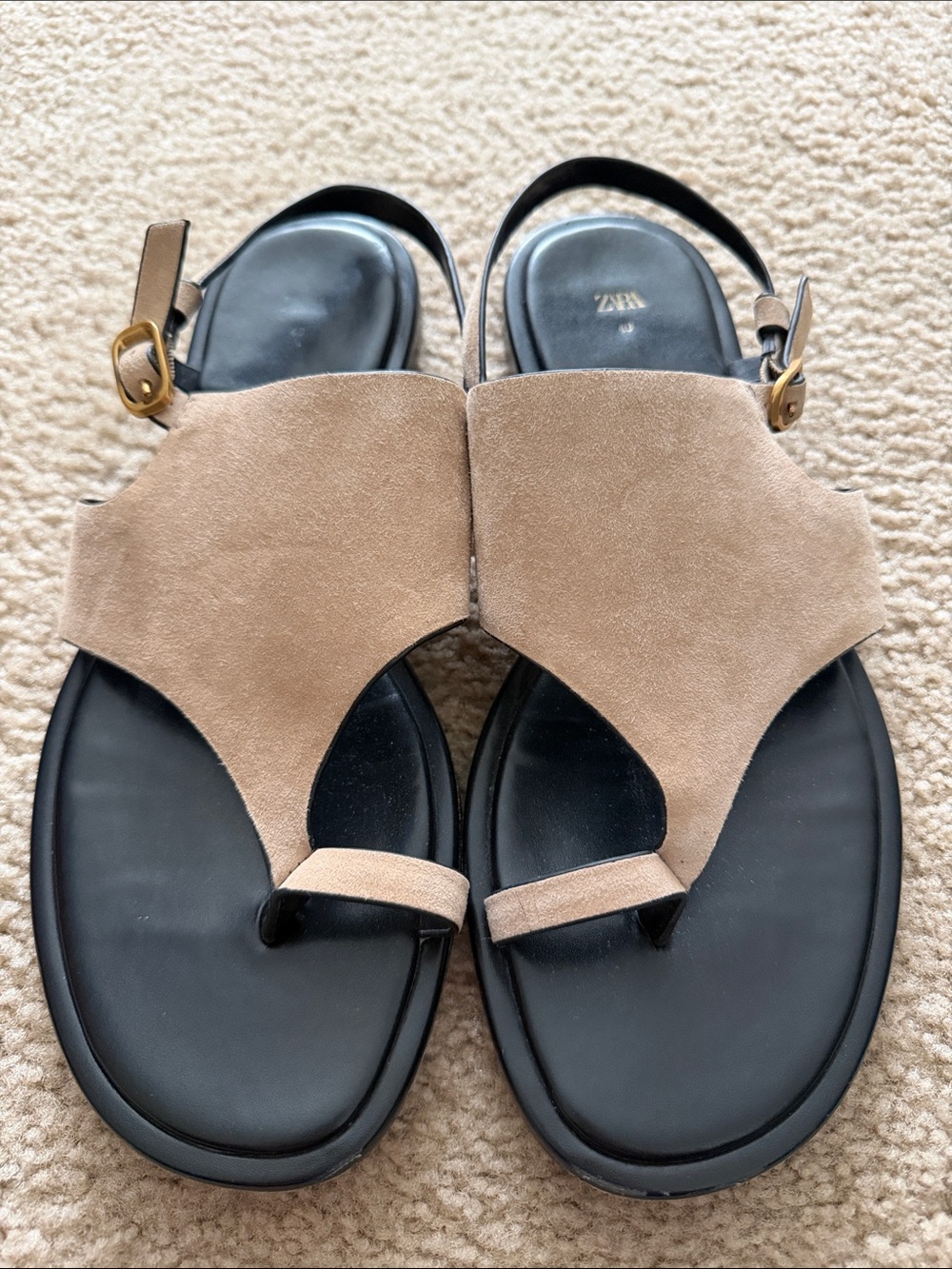 Suede Toe-Ring Sandals in Beige from Zara